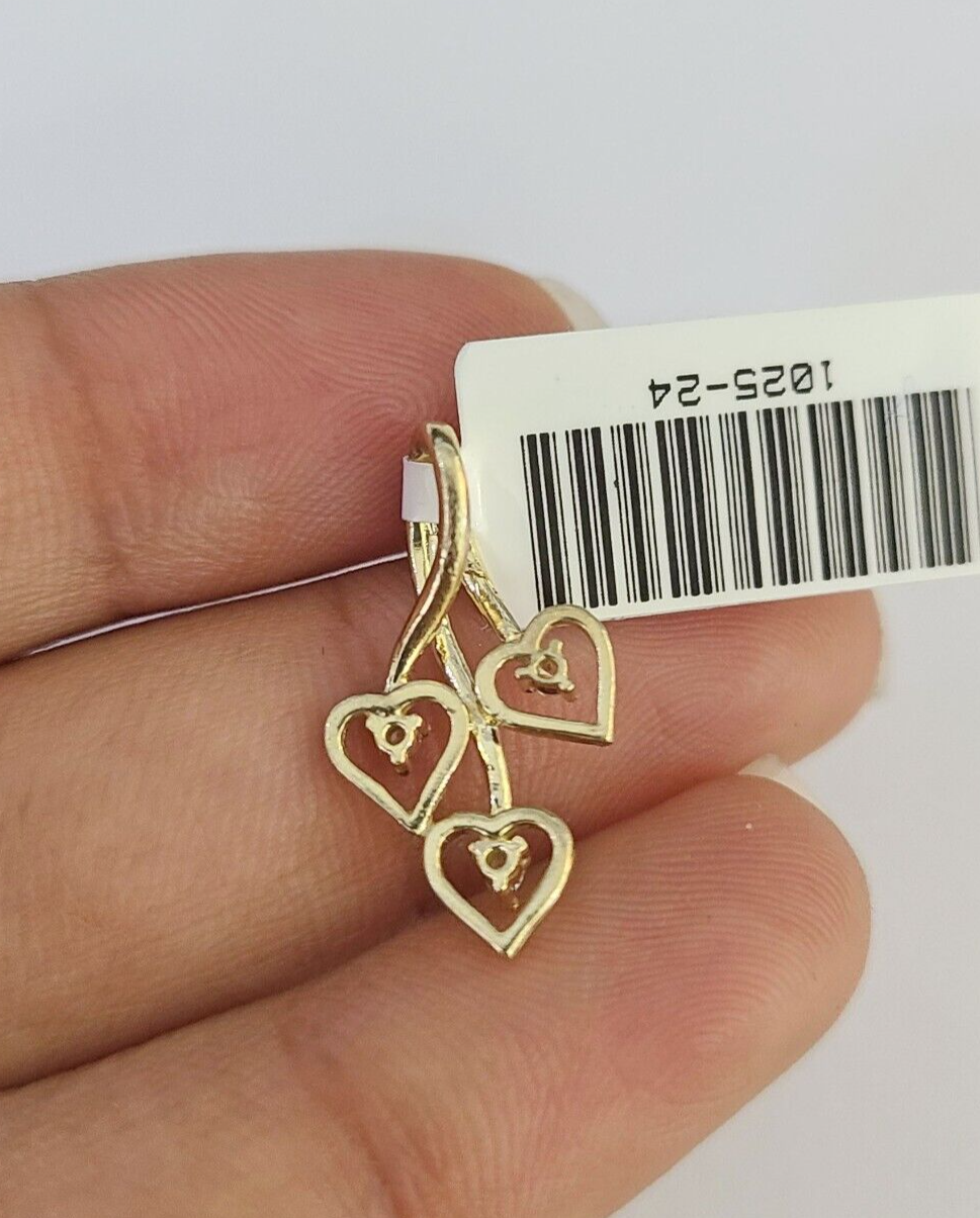 Full hearts pendant view