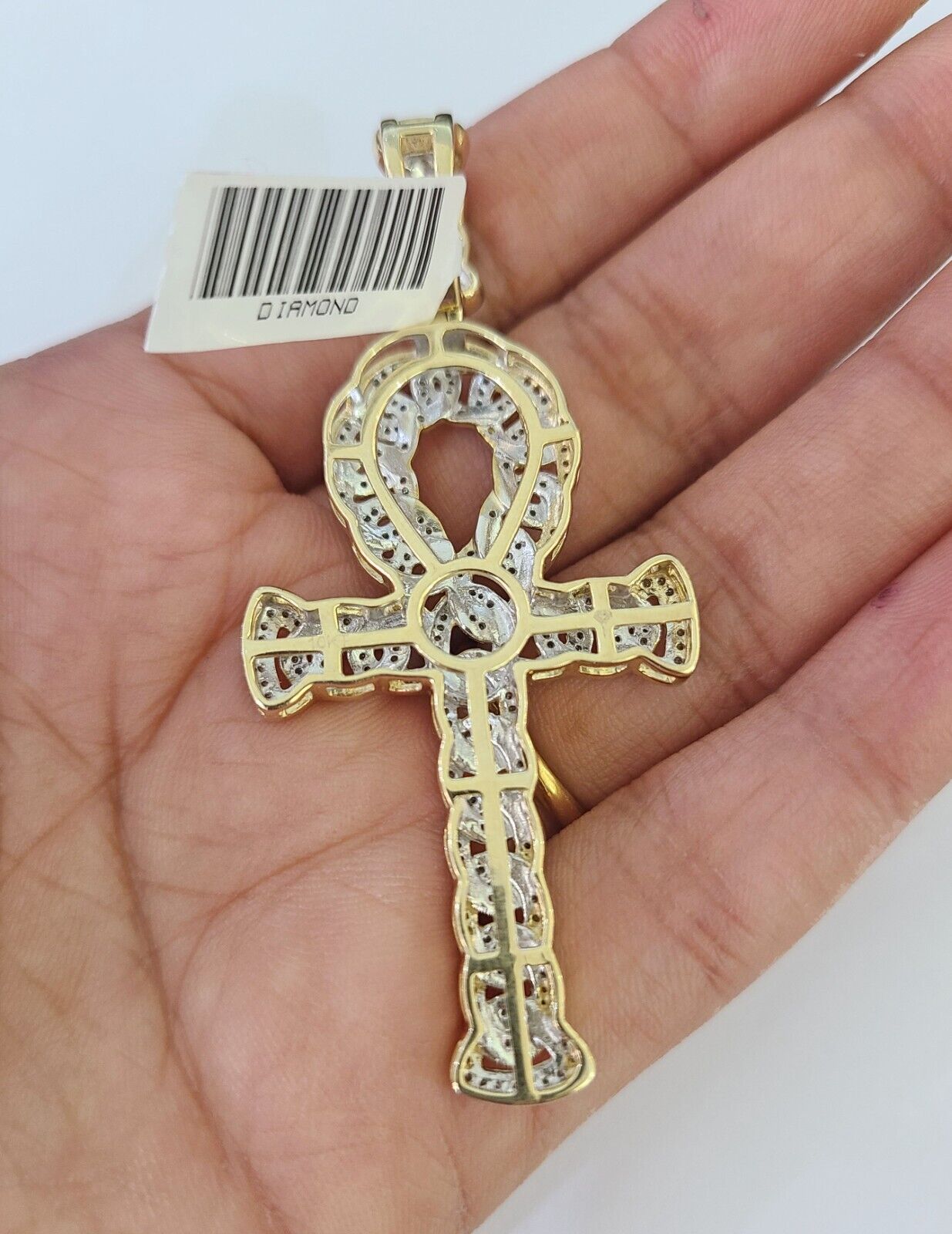 Detailed 4mm Franco chain with diamond cross and Jesus pendant design