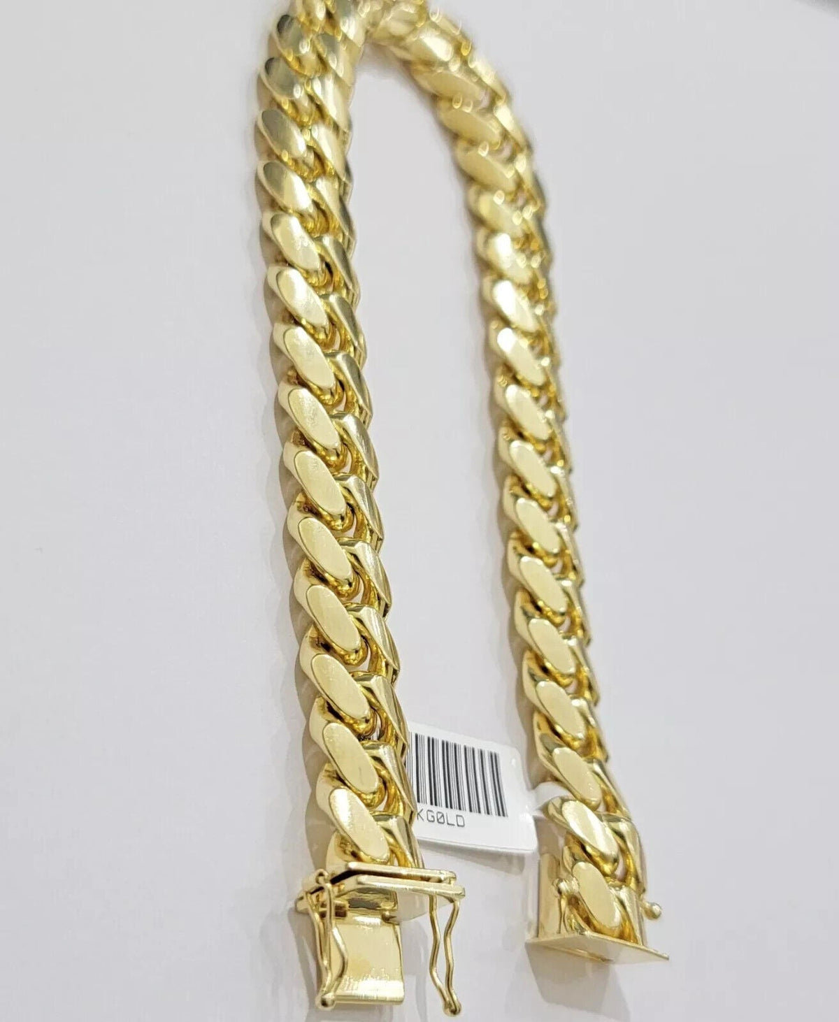 Close-Up 10mm Cuban Bracelet
