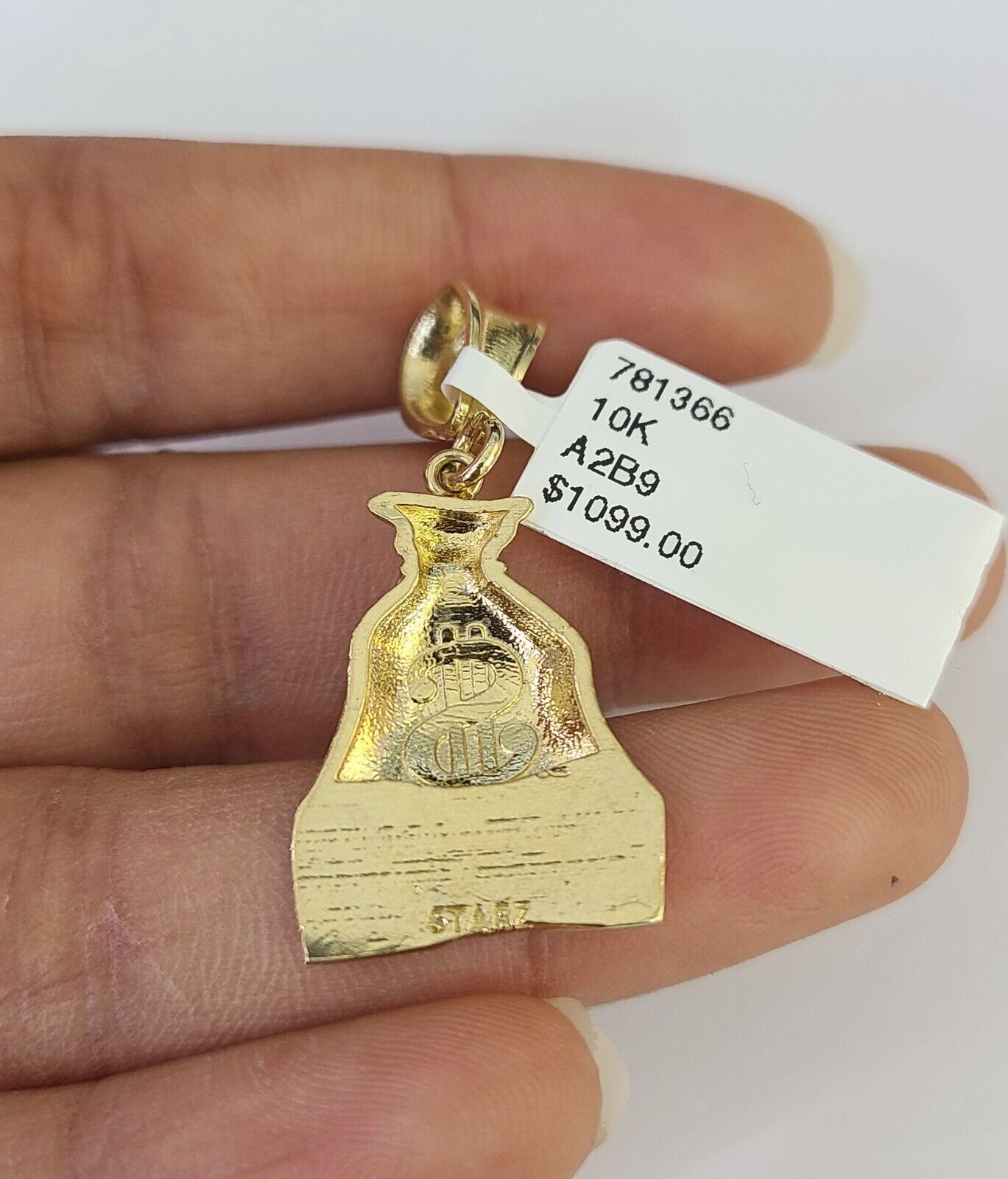 Everybody Eats pendant set