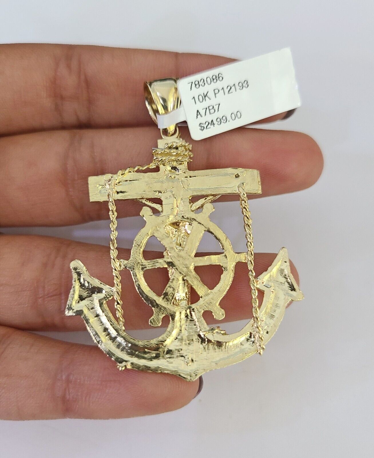 Detailed 3mm Franco chain with gold Jesus anchor pendant design
