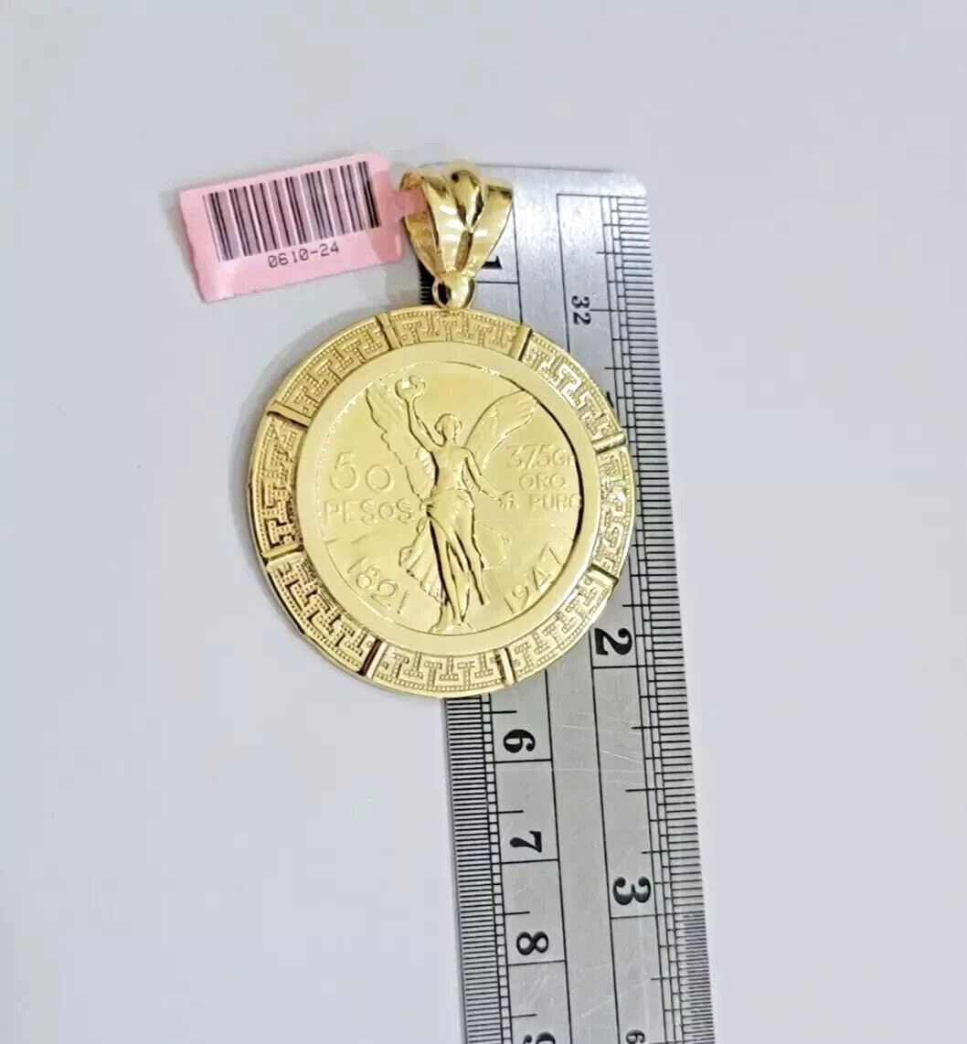 Macro Gold Bezel Craftsmanship