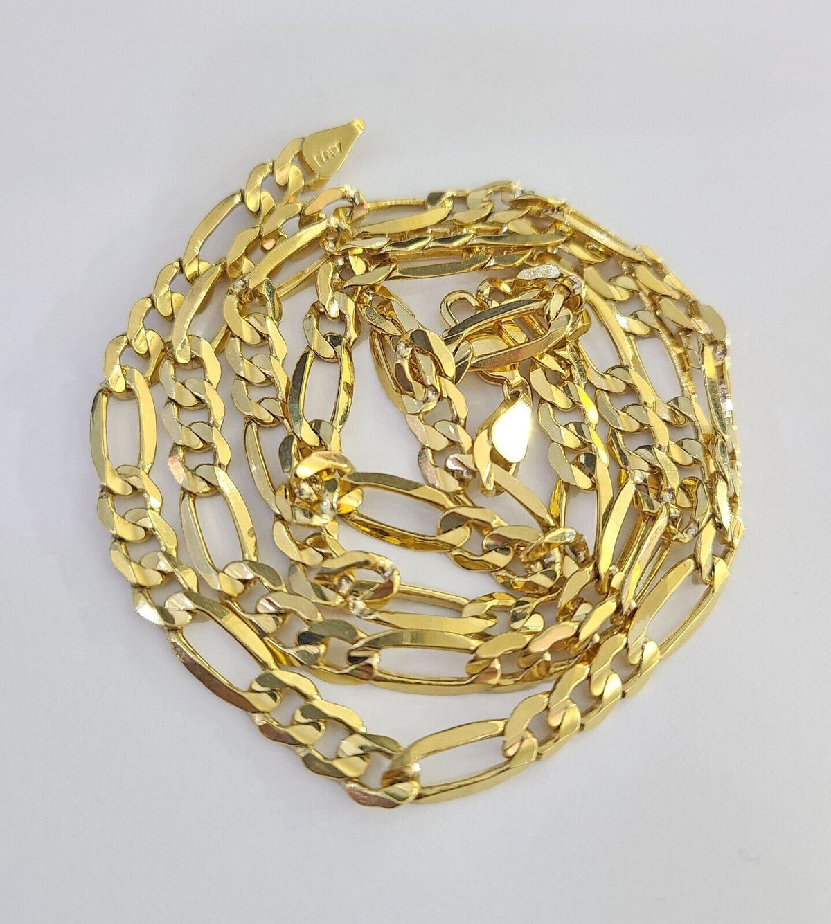 6mm Figaro chain clasp detail