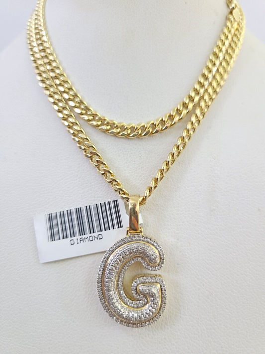 G chain clasp close-up
