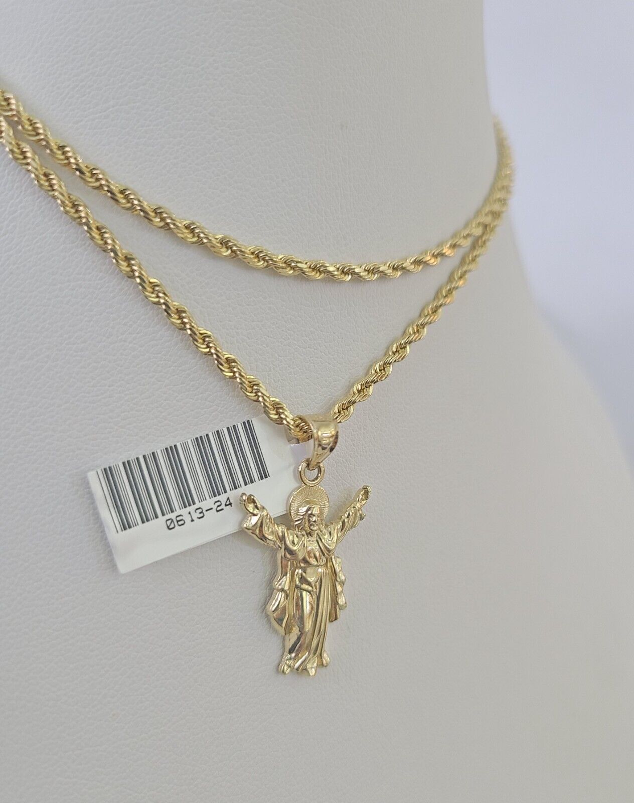 10k 2.5mm Rope Chain Jesus Pendant 18" - 30" Yellow Gold Set Charm Necklace - Reva Jeweler