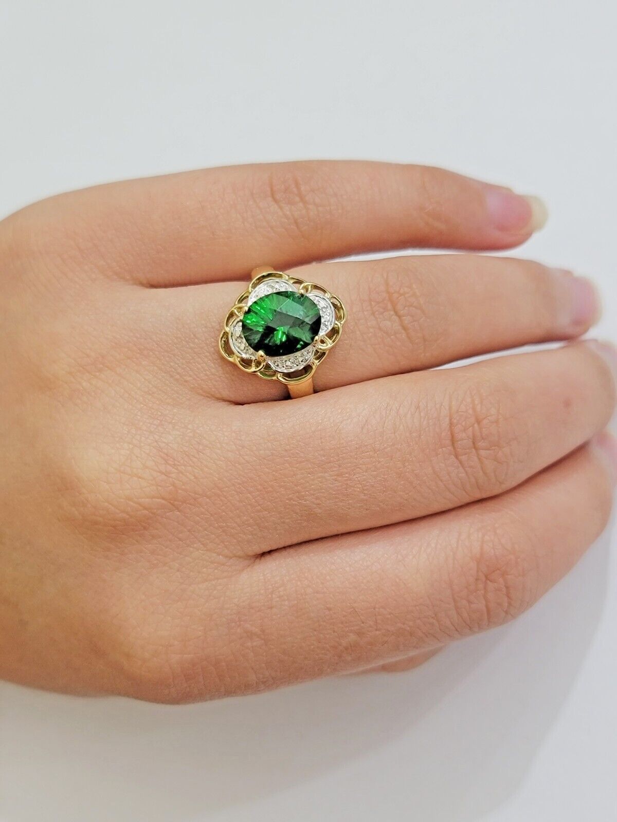 10k Gold Women Ring Green Color Stone Ladies Band REAL 10KT Size 6.5/7 New - Reva Jeweler