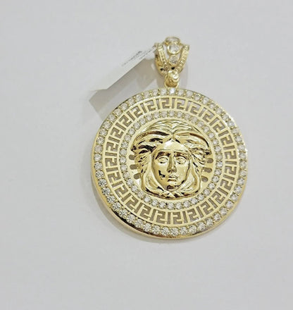 Close-Up Circular Stone Pendant