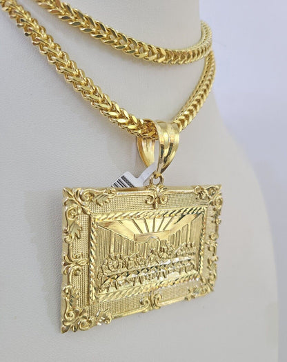Full display of 10K yellow gold Franco chain with Last Supper pendant