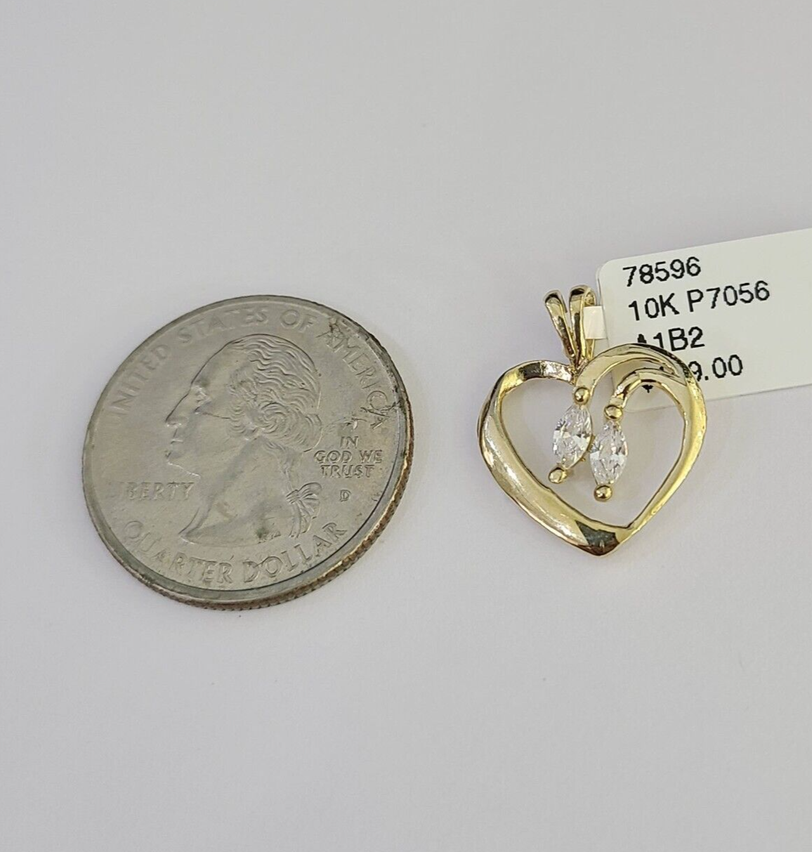 Heart pendant bail detail