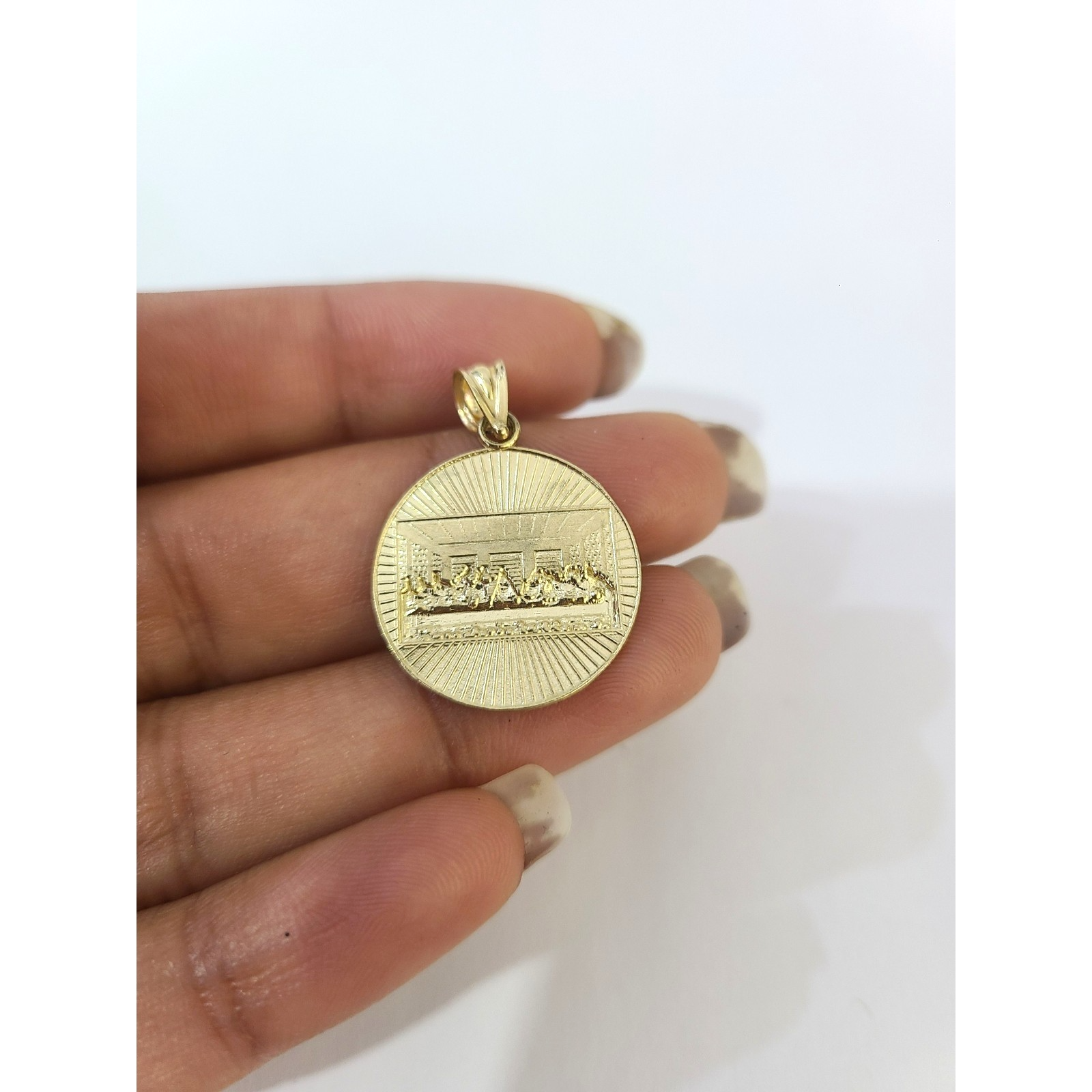 47352031