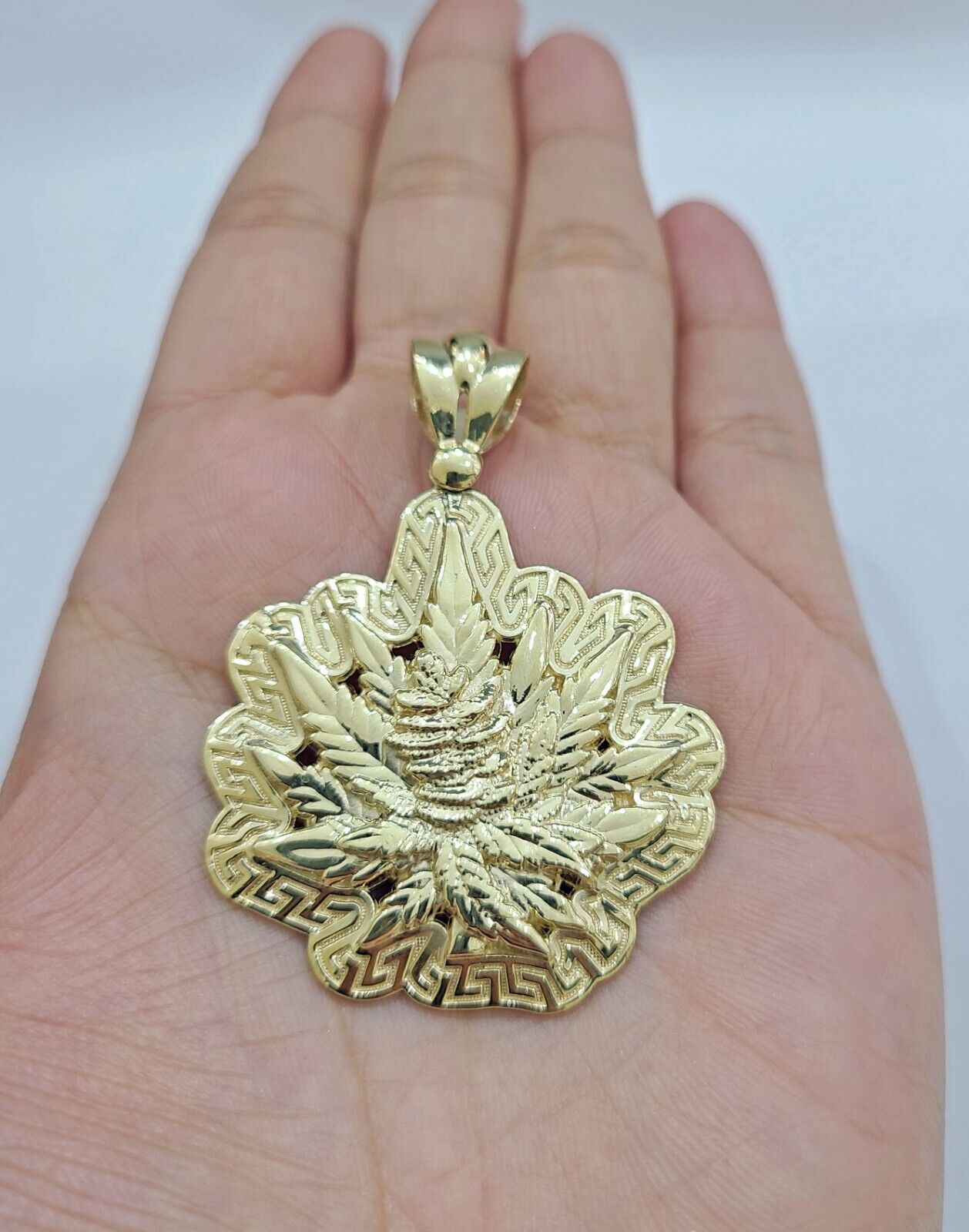 10k Gold Weed Leaf Pendant