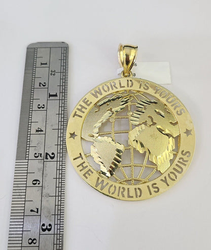 Full display of 10K gold Franco chain with "The World Is Yours" pendant