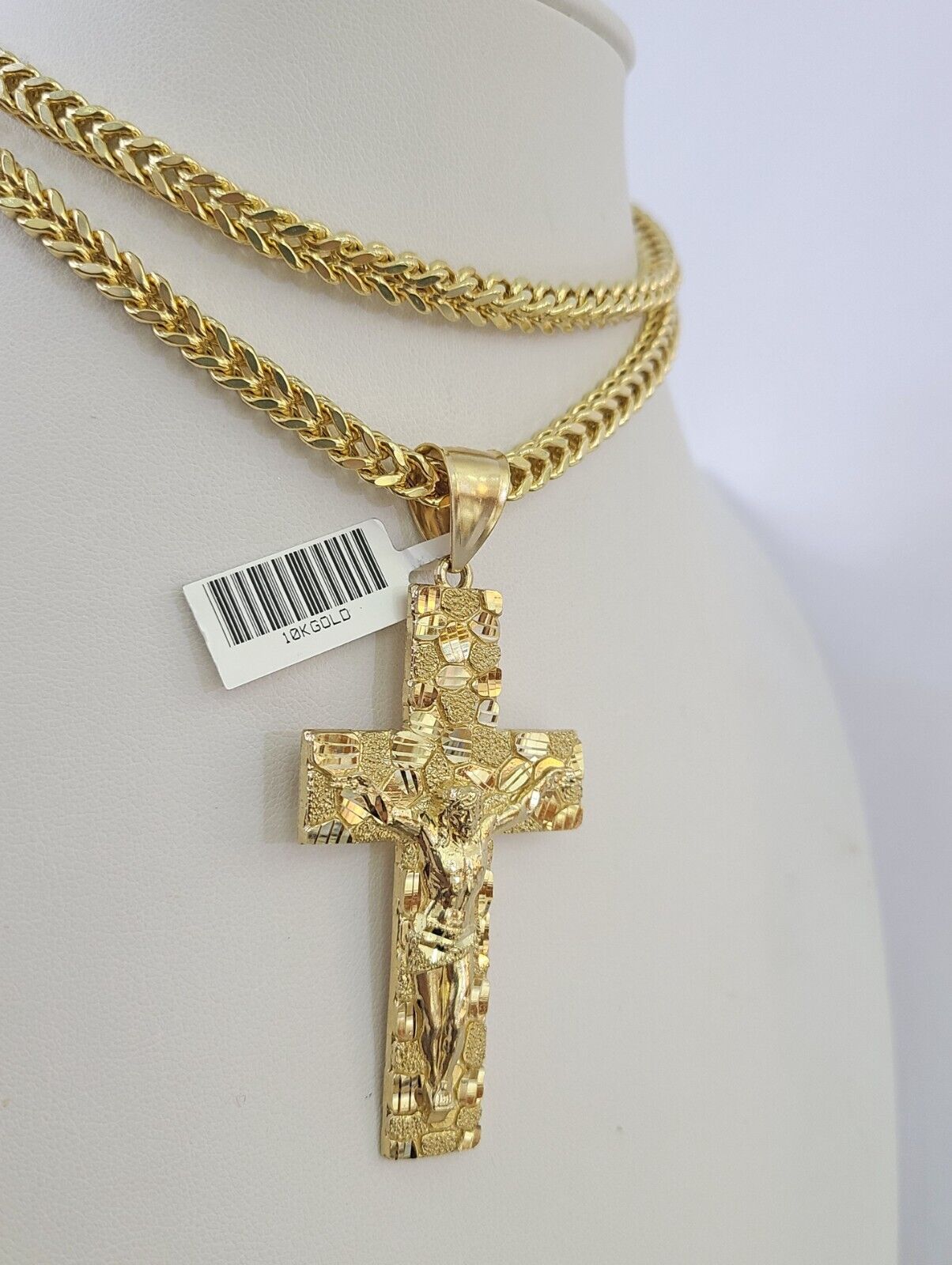 Detailed 5mm Franco chain with gold Jesus cross pendant design