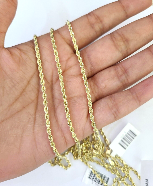 Full view of 2.5mm rope chain